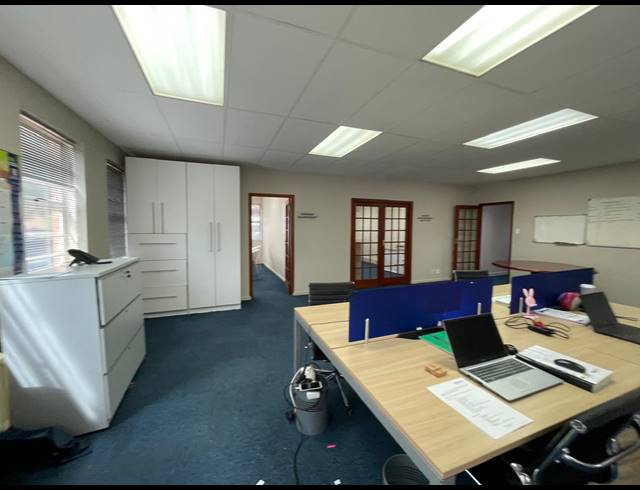 103.50M² OFFICE TO LET IN RIVONIA